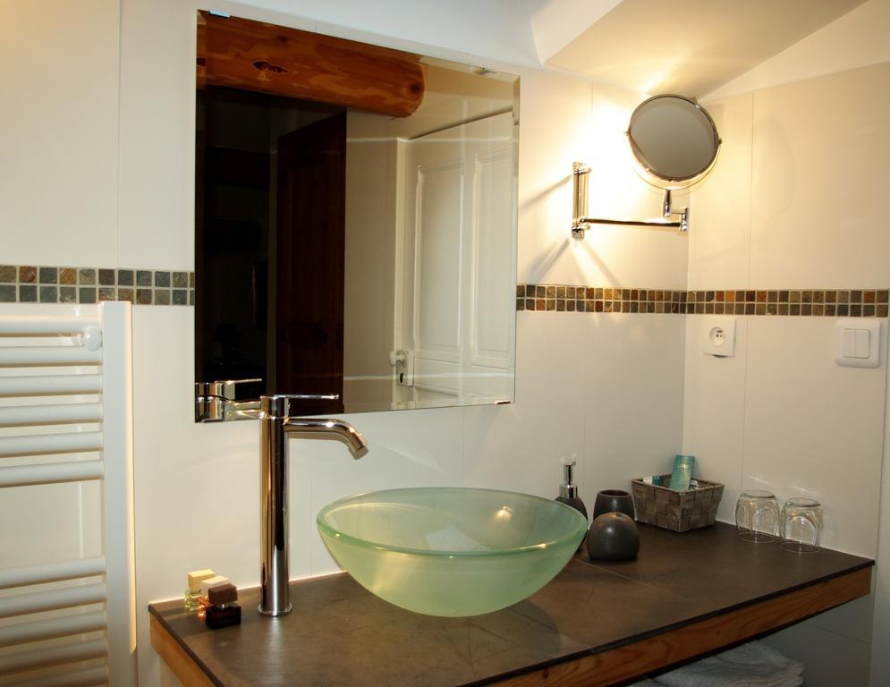 Le Mas De La Fontaine Bed and Breakfast Le Pegue Rum bild