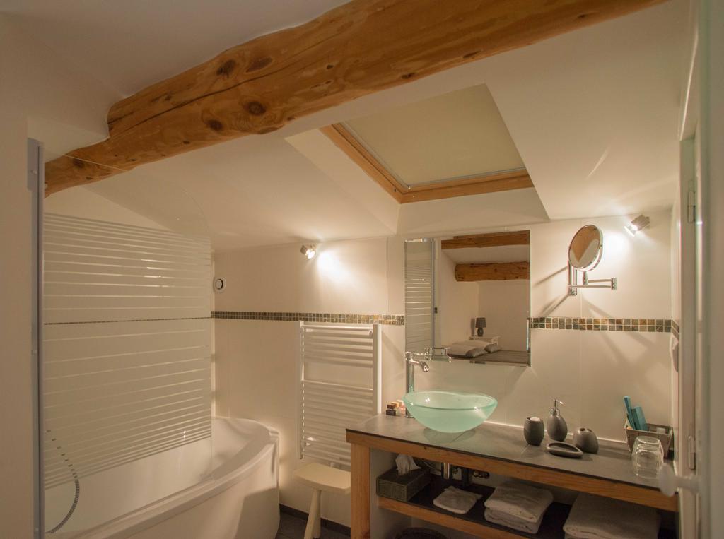 Le Mas De La Fontaine Bed and Breakfast Le Pegue Rum bild