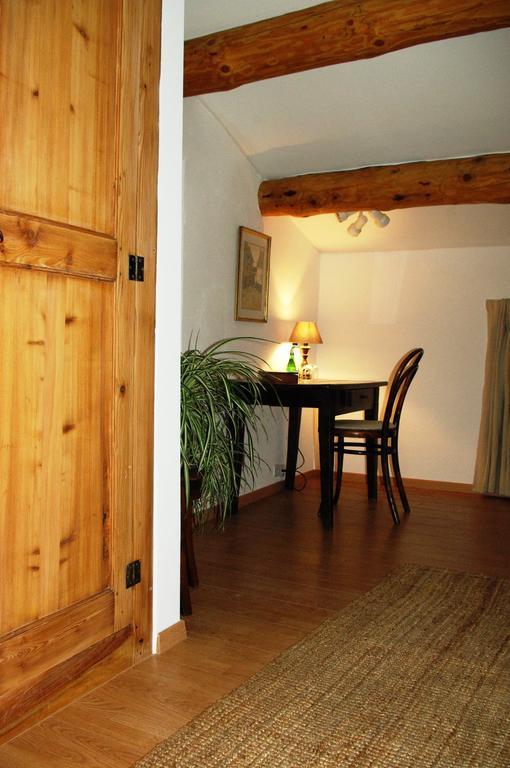 Le Mas De La Fontaine Bed and Breakfast Le Pegue Rum bild