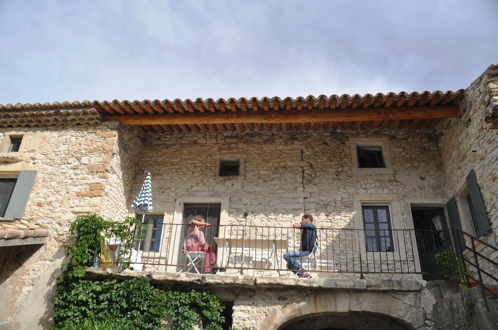 Le Mas De La Fontaine Bed and Breakfast Le Pegue Exteriör bild